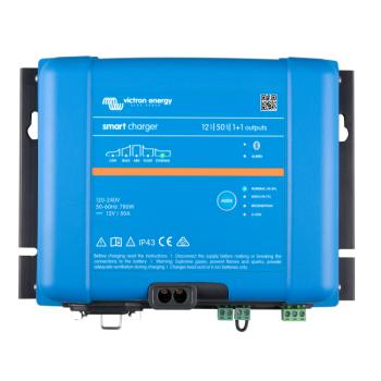 Victron Smart IP43 automaattilaturi 12V/50A 1+1