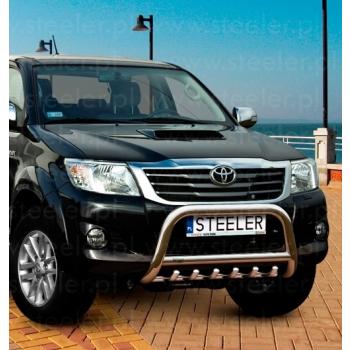 Eu-valoteline hampailla Toyota Hilux 2011-
